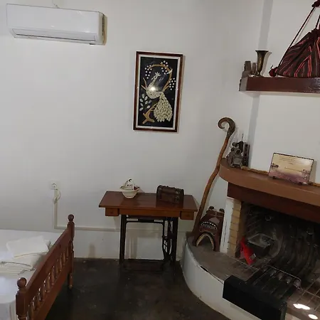 Apartamento Sofiana's Garden Retreat With Private Pool Dhrapaniás