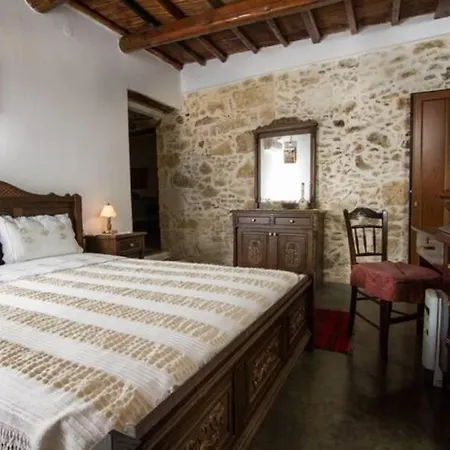 Apartamento Sofiana's Garden Retreat With Private Pool *