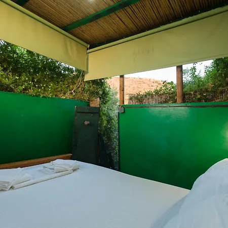Sofiana's Garden Retreat With Private Pool Apartamento Dhrapaniás
