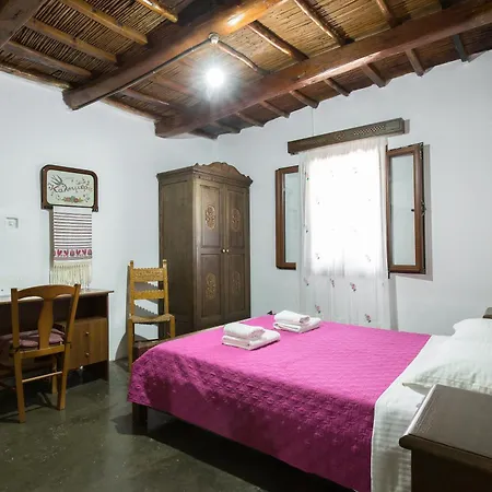 Apartamento Sofiana's Garden Retreat With Private Pool *
