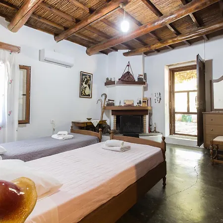 Sofiana's Garden Retreat With Private Pool Apartamento Dhrapaniás