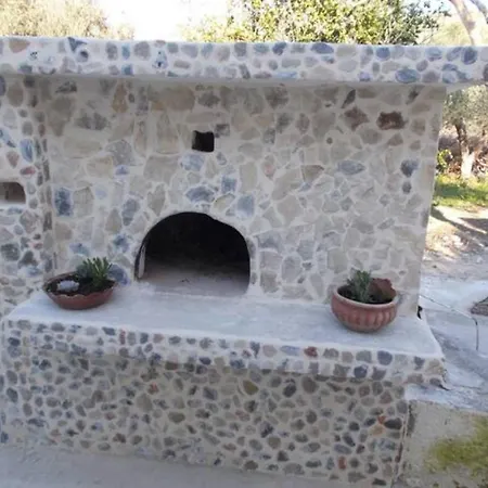 Sofiana's Garden Retreat With Private Pool *