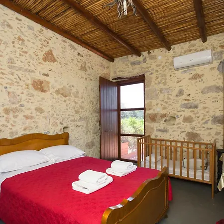 Sofiana's Garden Retreat With Private Pool *